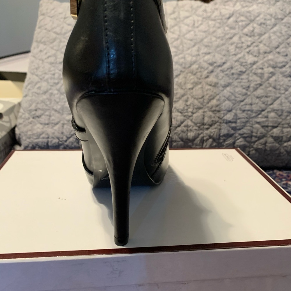 Boots - Picture 6 of 7